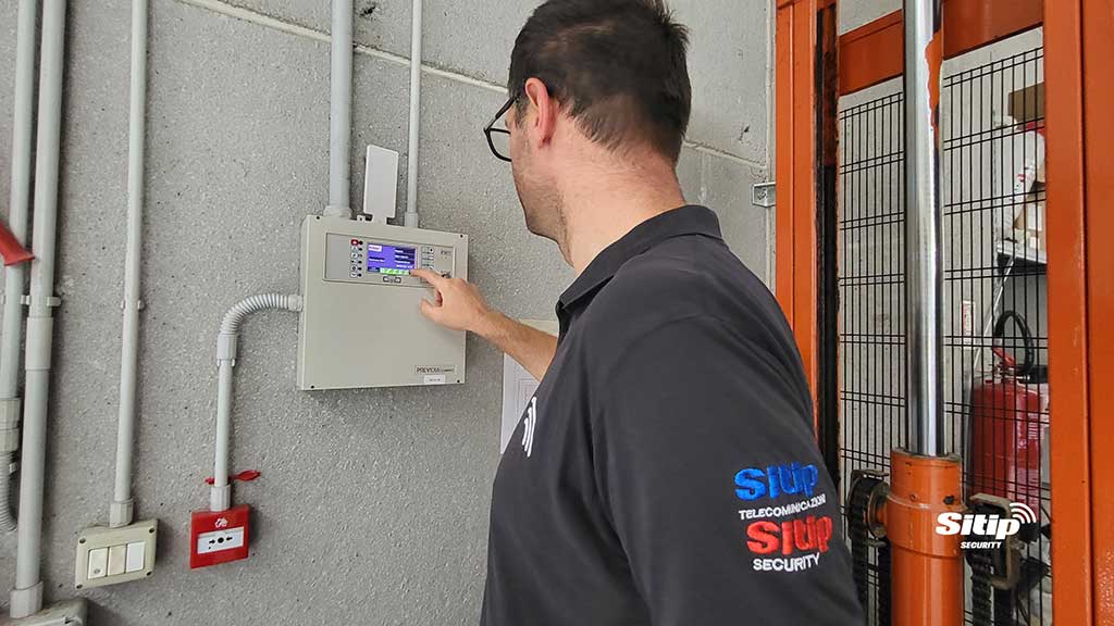 Impianti antincendio: installazione, manutenzione e obblighi di legge | SITIP SECURITY Impianti antincendio: installazione, manutenzione e obblighi di legge | SITIP SECURITY